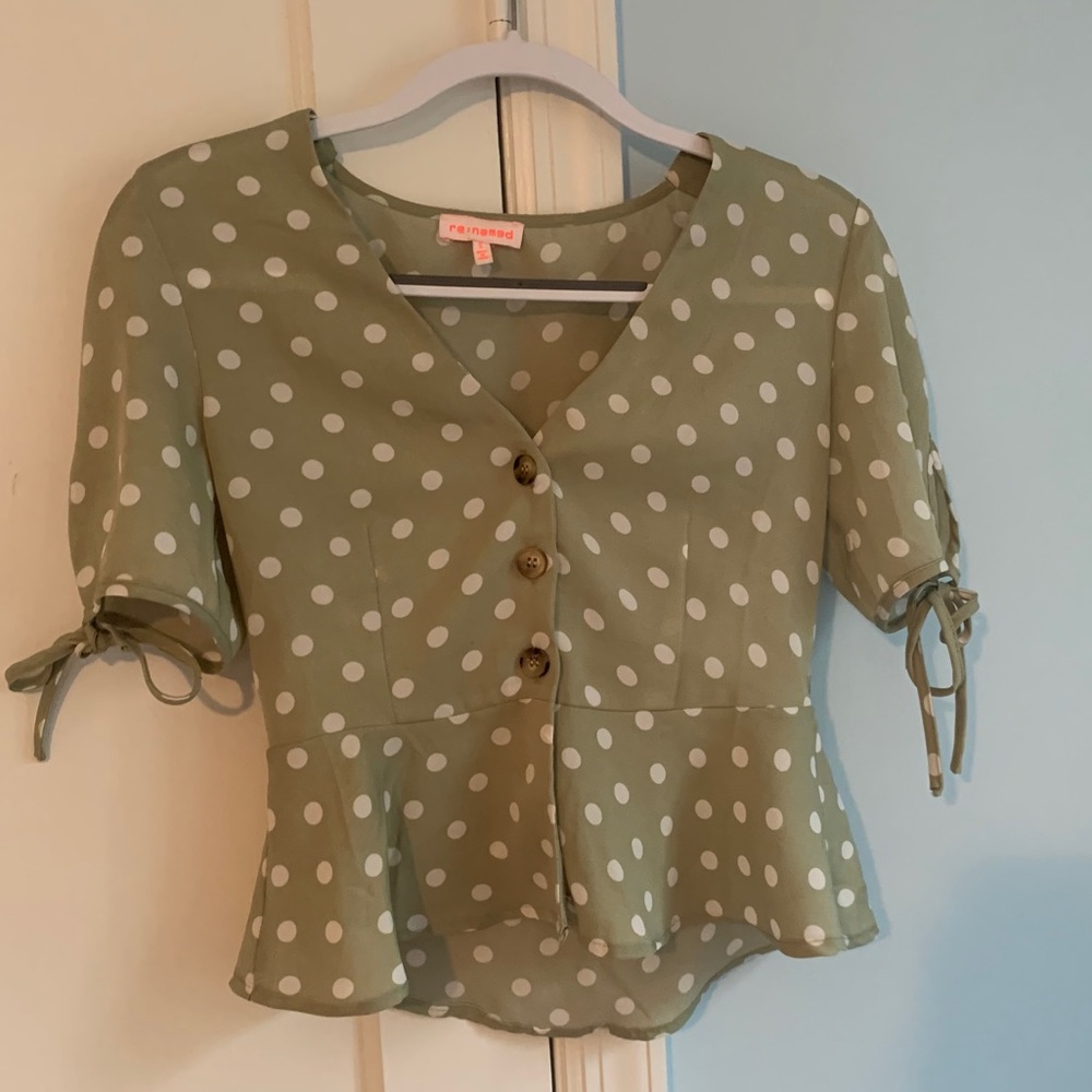 LULUS green and white polka dot short sleeve top